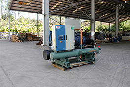 恒雅在搭建冷庫(kù)工程時(shí)，建議客戶使用低溫冷水機(jī)組